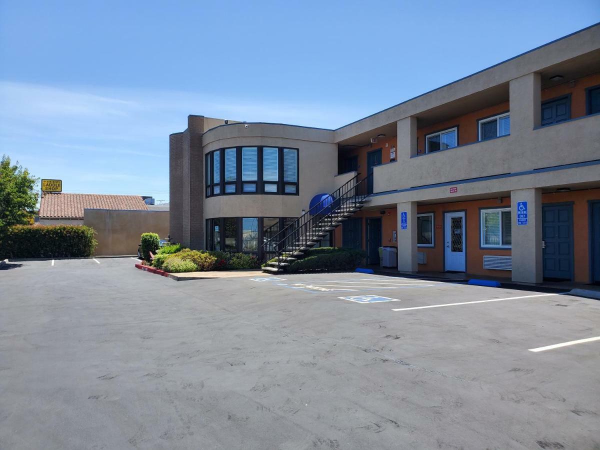 Good Living Inn San Carlos Exterior foto